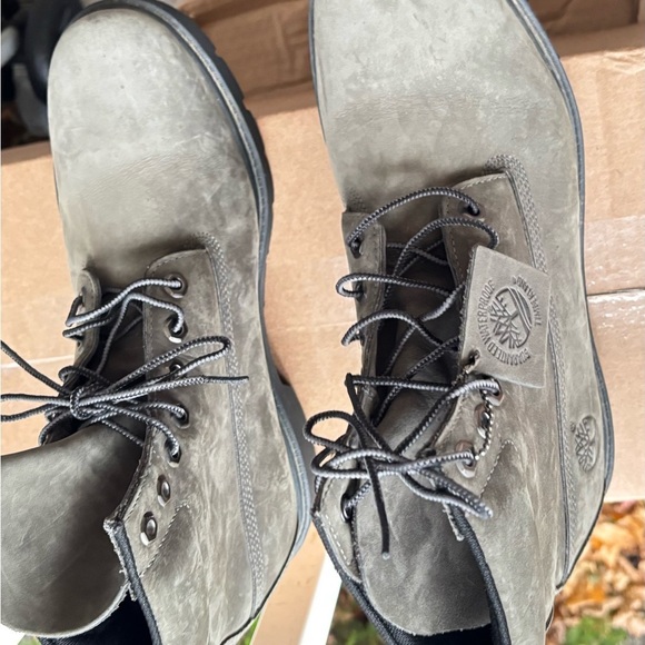 Timberland Men’s Classic 6” dark Green Nubuck waterproof Boots